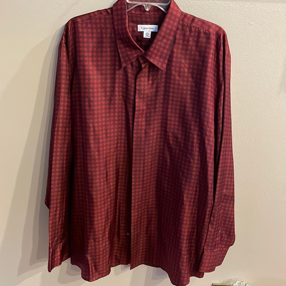 Calvin Klein men’s 100% silk button down dress shirt circular print burgundy XXL - Picture 1 of 11